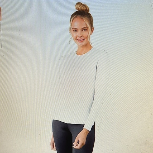 A’nue Miami Perfect Crew Long Sleeve Shirt Tee Soft Fabric Size Small White - Picture 11 of 12